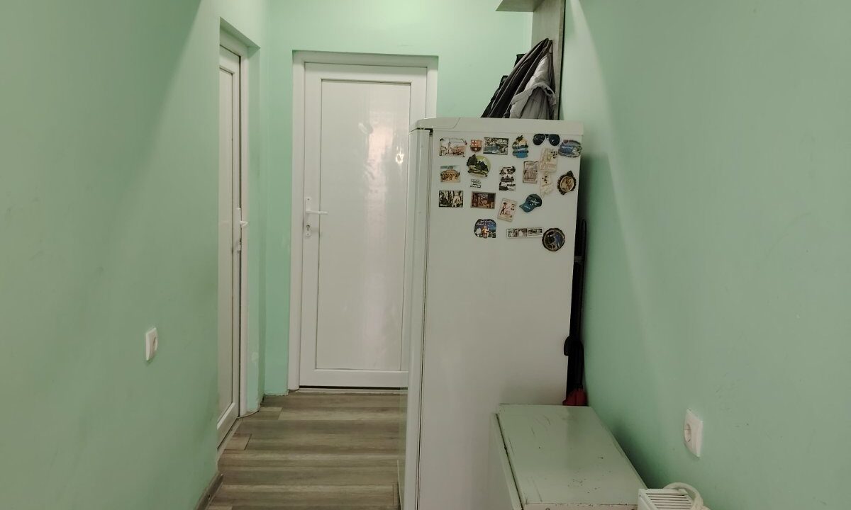 22 (2)
