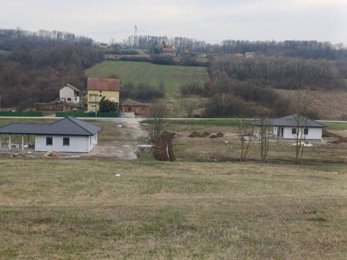 Građevinski plac 50 ari, Jasenak, Obrenovac, 20.000€
