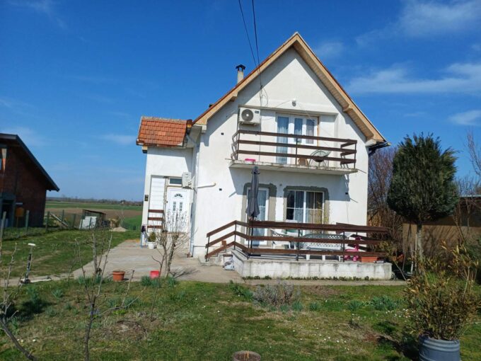 Kuća 114 m², 17 ari, Urovci, Obrenovac, 135.000 €
