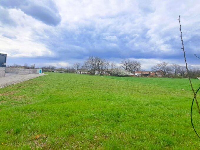 Građevinski plac 6 ari, Obrenovac, 36.000€