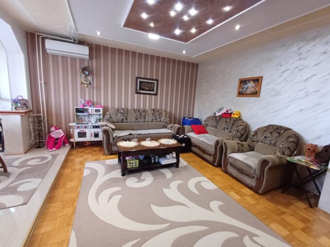 Trosoban stan 82 m², VI sprat, Obrenovac, Rojkovac, 135.000€