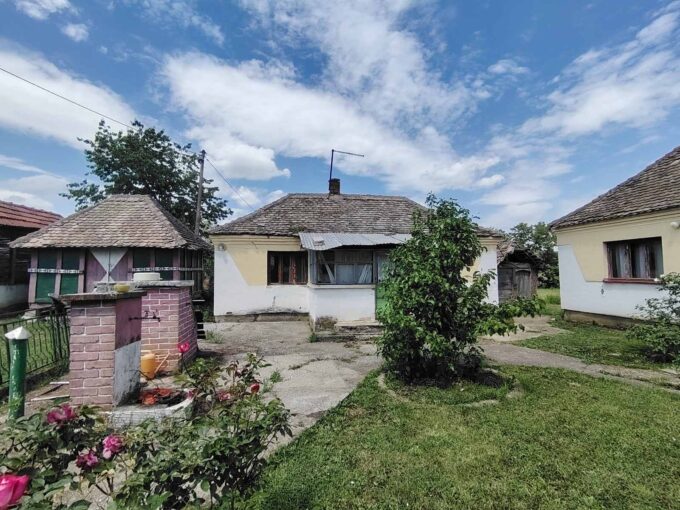 Seosko imanje sa kućom i pomoćnim objektima, 1.14 ha,Orašac, Obrenovac, 95.000 €